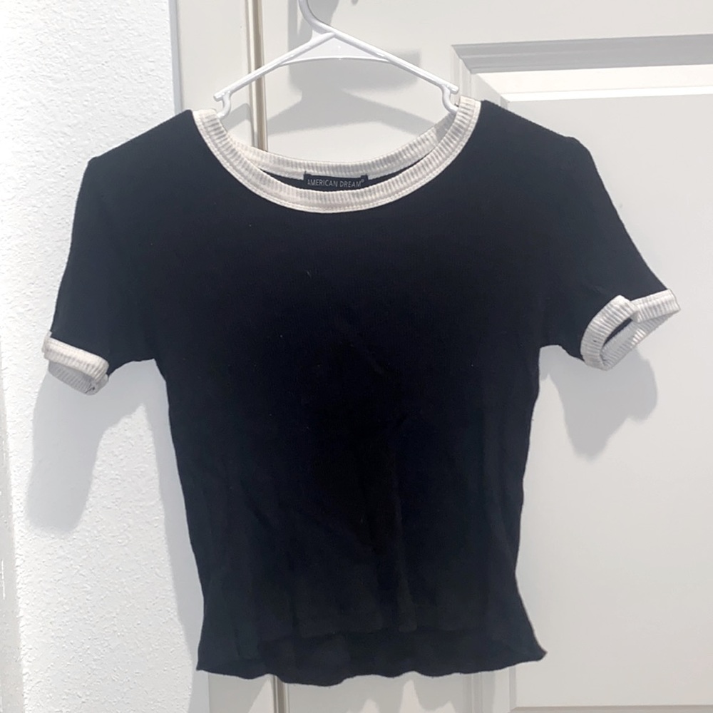 Black and white T shirt